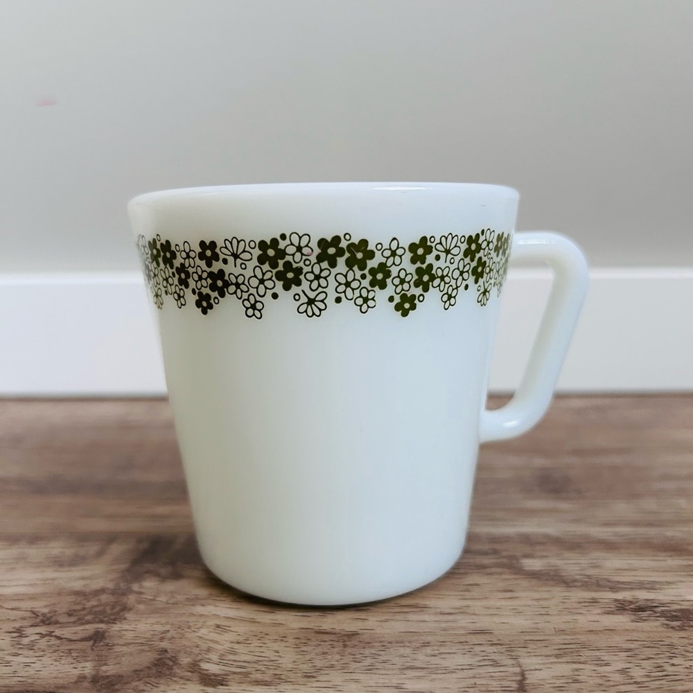 Milk glass vintage Pyrex coffee mug Spring Blossom avocado Green Crazy Daisy